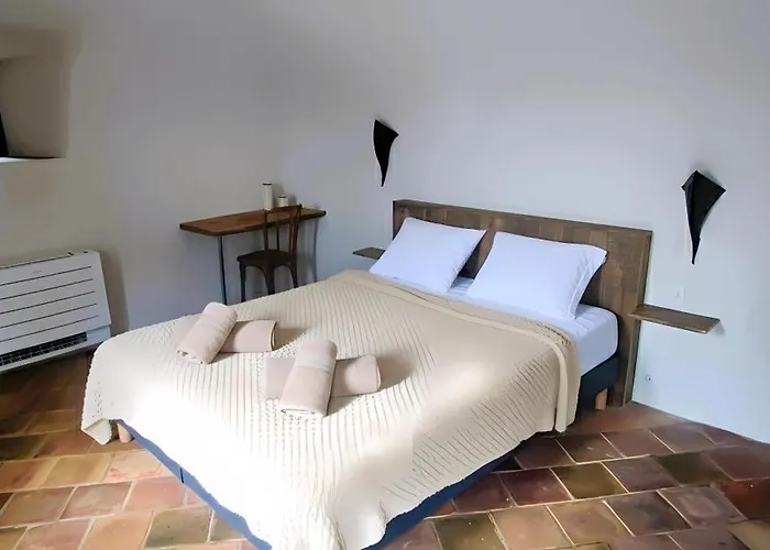 Mas Estrela Lo Nis Bed and breakfast Besseges